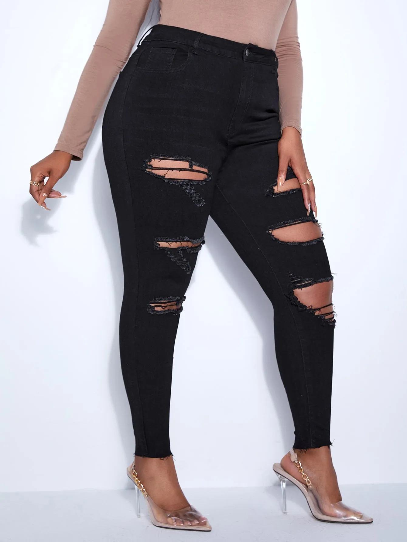 Plus Cut Out Ripped Frayed Skinny Jeans