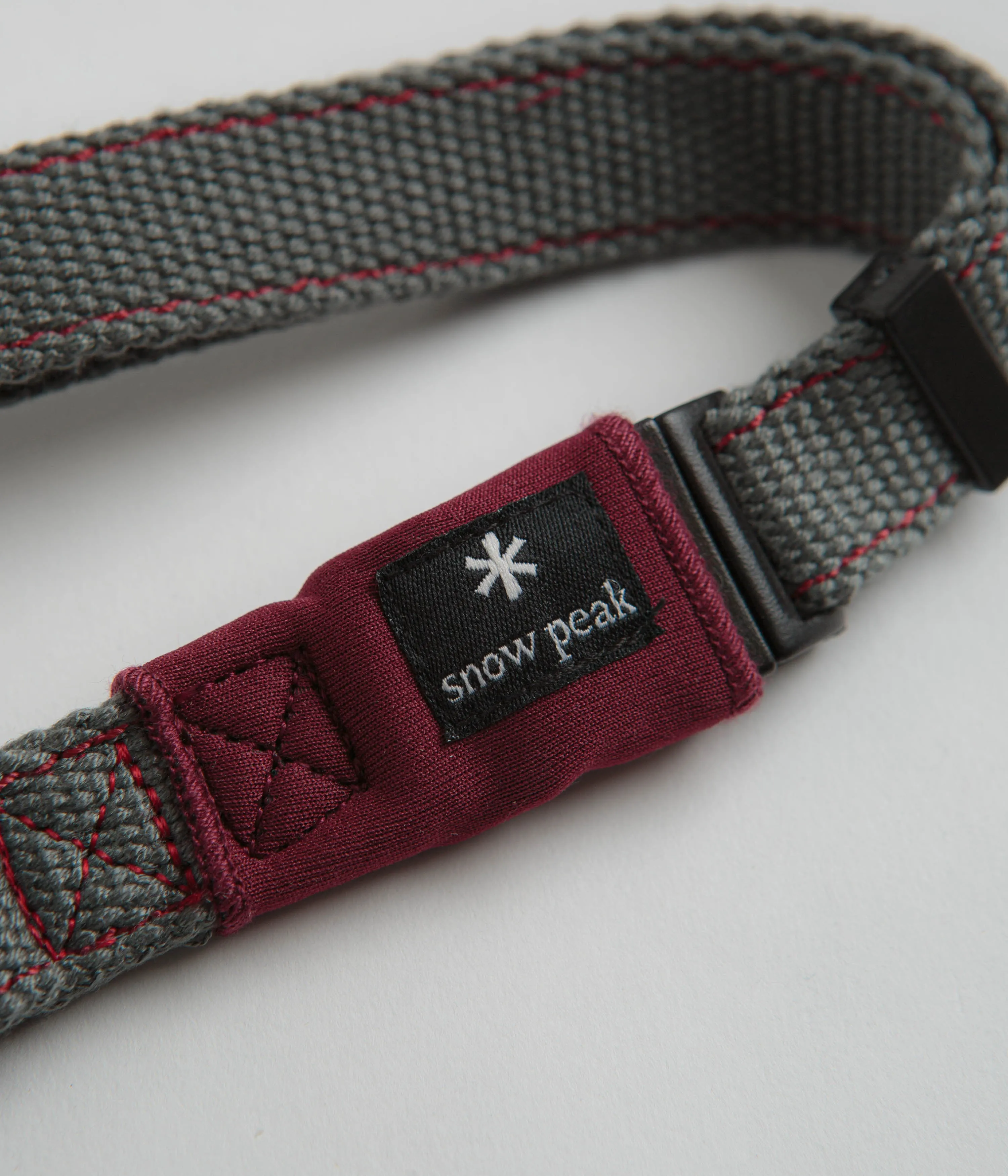 Snow Peak Soft Medium Dog Collar - Grey / Red