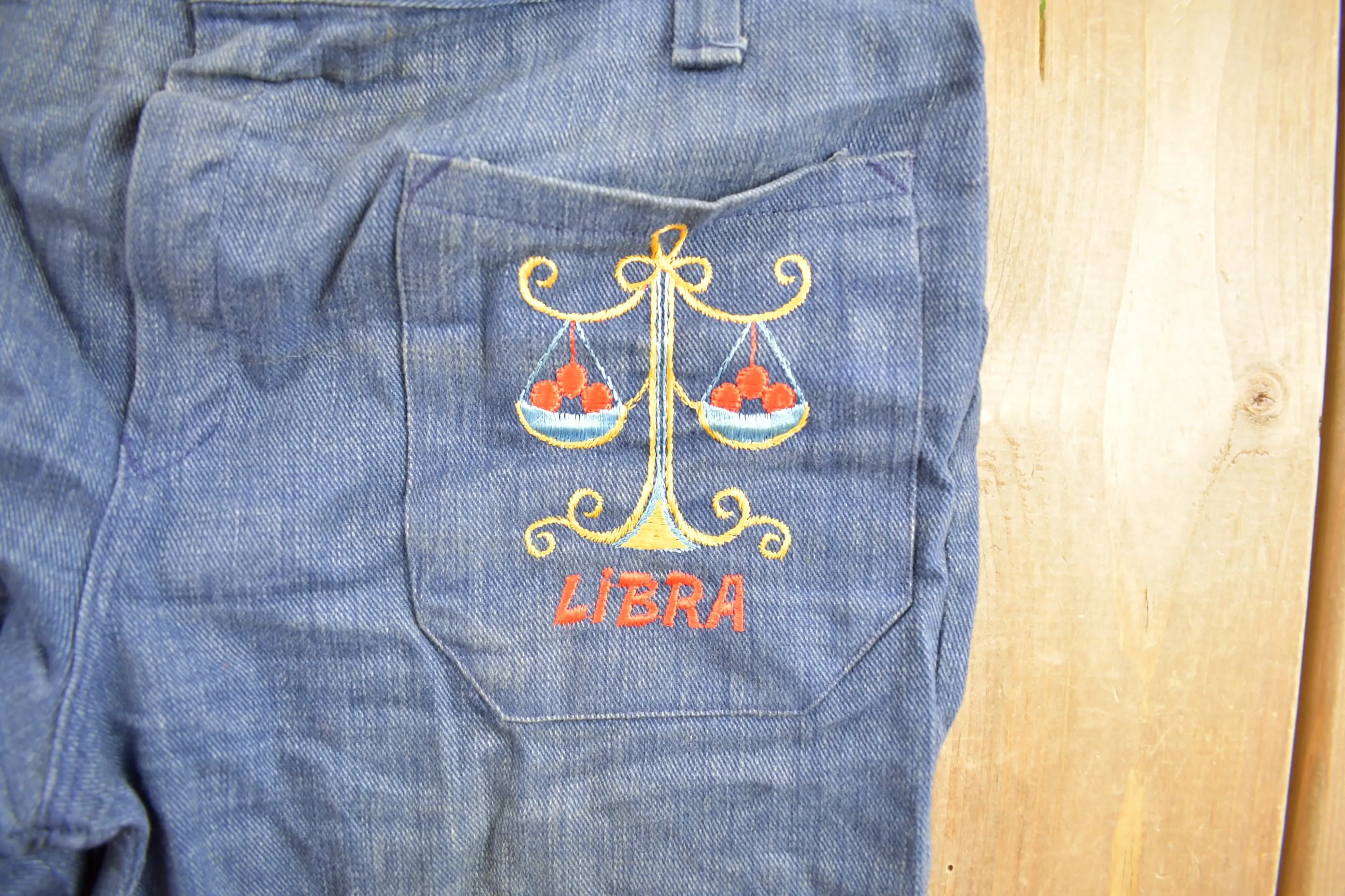 Vintage 1970s Libra Embroidered Flared Trousers Size 32 x 26.5 / American Vintage / True Vintage / 1970s Pants / Flares / Flare / Blue